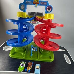 Fisher-Price Disney/Pixar Toy Story 3 Big Spiral Speedway